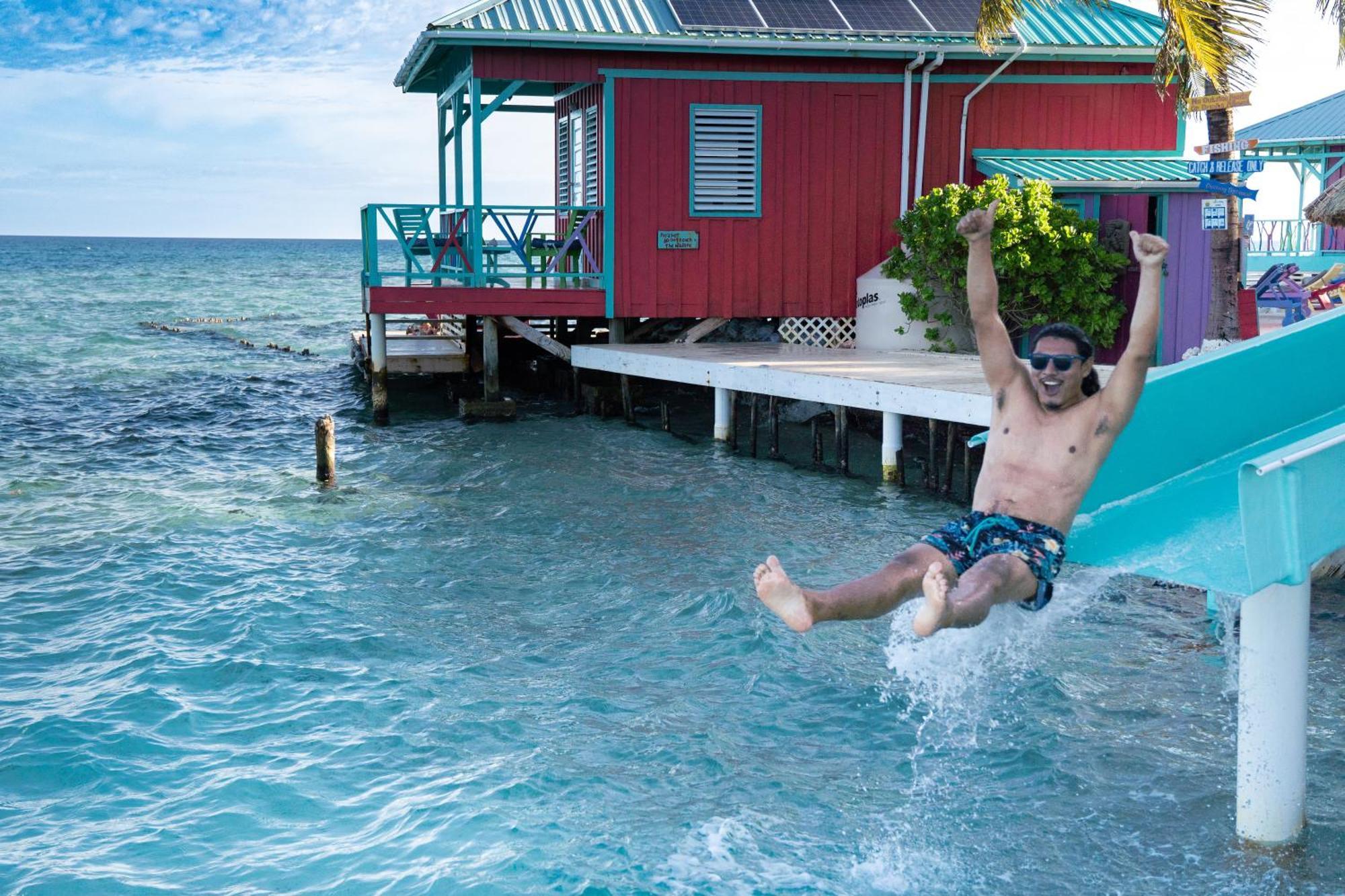 King Lewey'S Island Resort Placencia Екстериор снимка