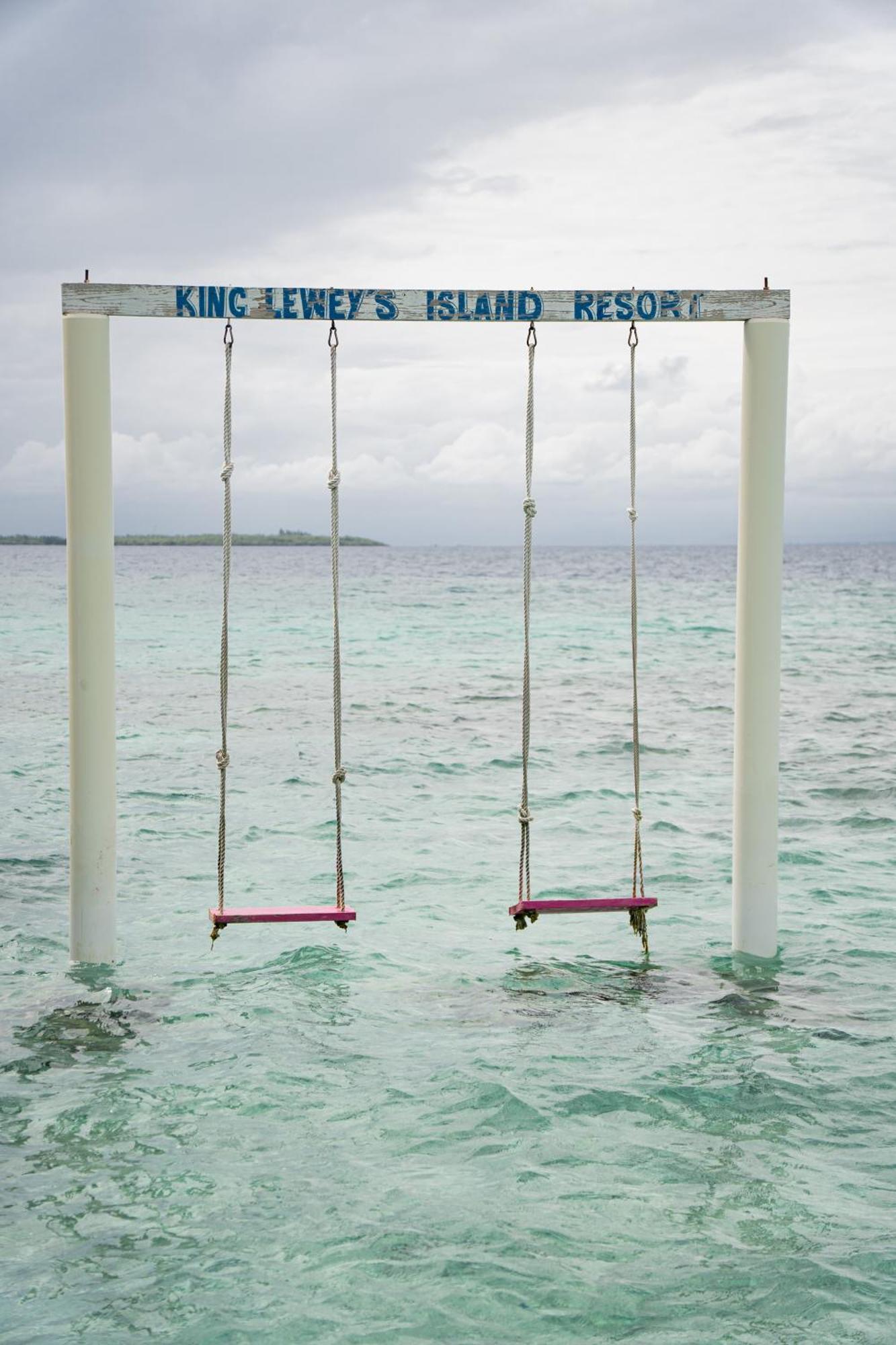 King Lewey'S Island Resort Placencia Екстериор снимка