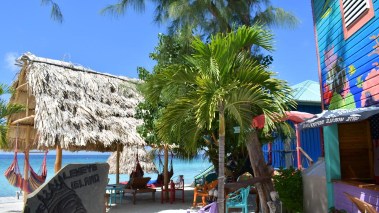 King Lewey'S Island Resort Placencia Екстериор снимка